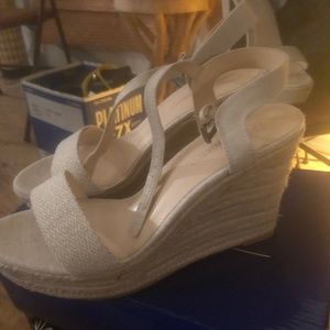 Summer wedges